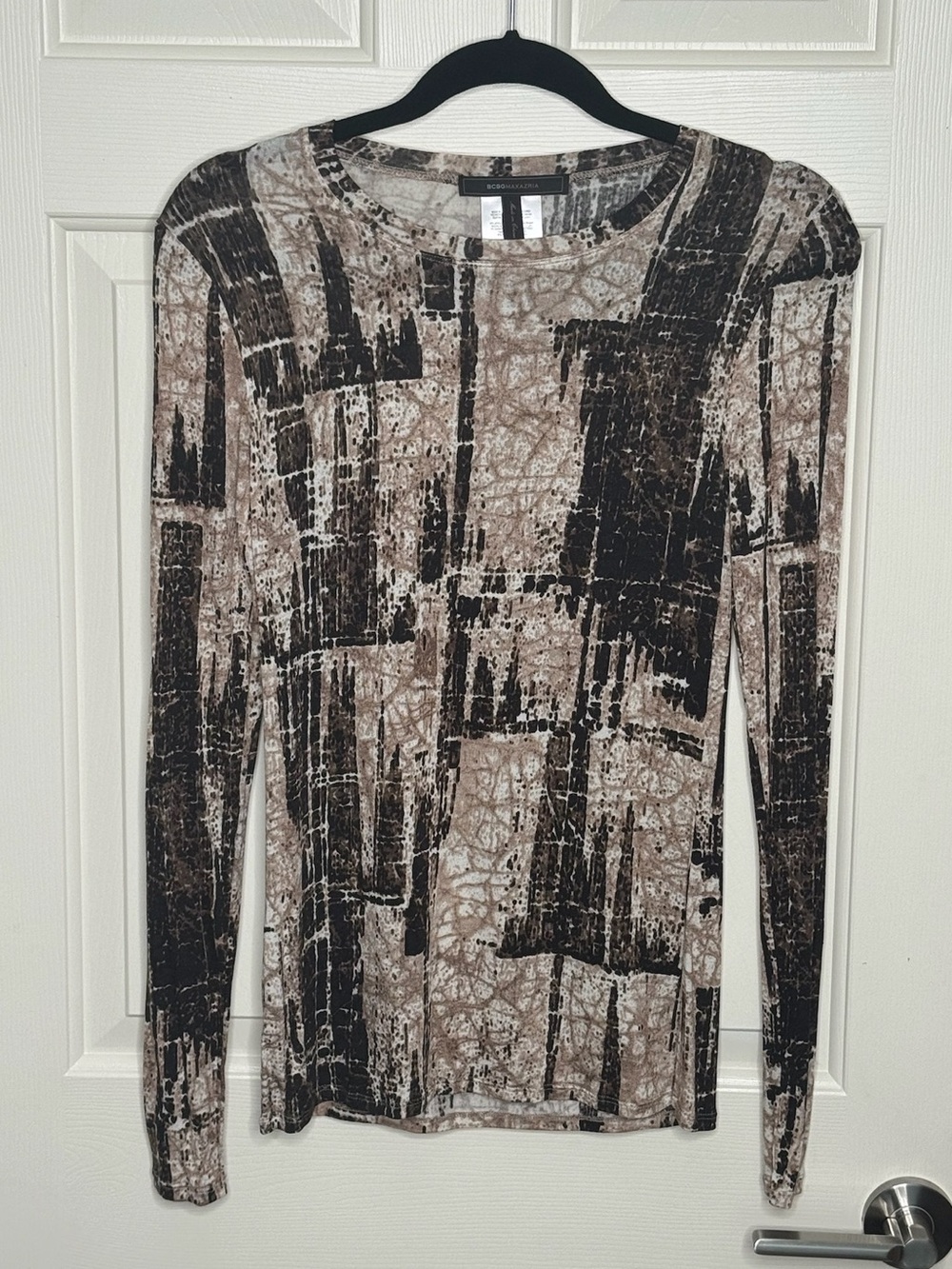 NWT BCBGMAXAZRIA Agda Abstract Cream Combo Stretch Knit Round Neck Top M